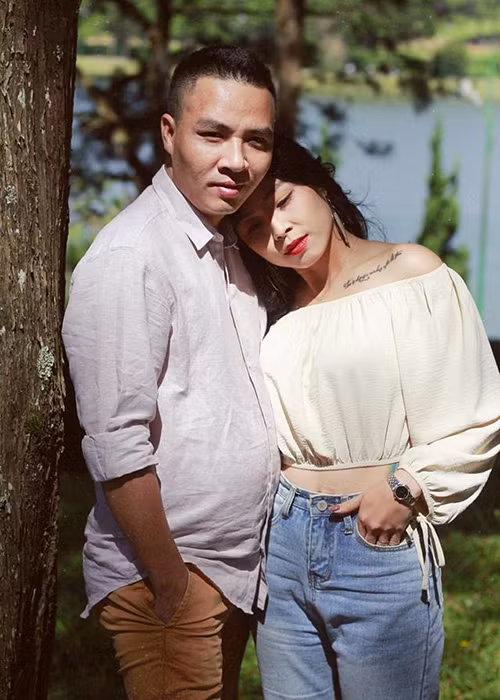 Mạnh Hùng và Hoàng Linh được khen ngợi xứng đôi vừa lứa.