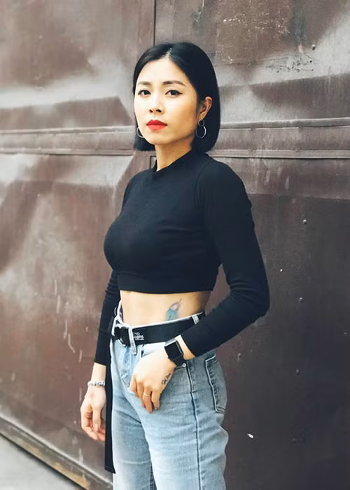 Sau khi ly hôn MC Trung Nghĩa, Hoàng Linh tìm được bến đỗ bình yên bên quay phim Mạnh Hùng.