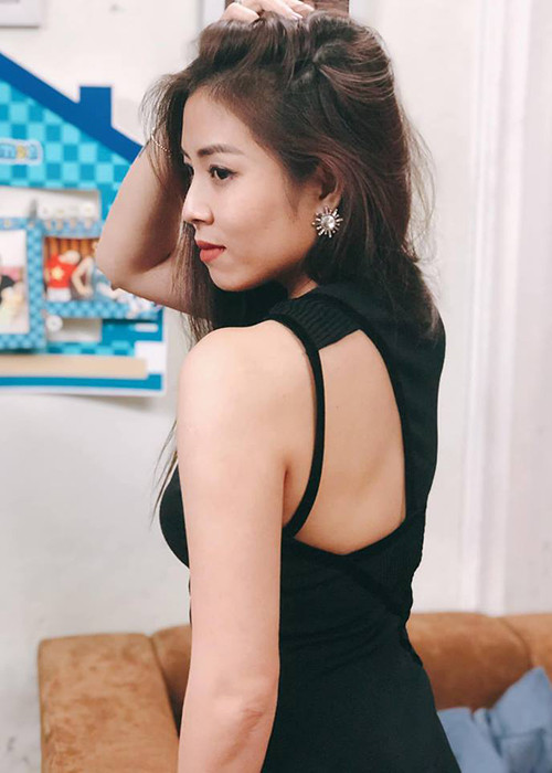 "Linh cho thời gian nốt ngày hôm nay để gỡ bài nhé, nếu vẫn không gỡ, các bạn sẽ được học miễn phí bài học có tên là trả giá đấy", cô nhắn nhủ những người tung tin đồn.