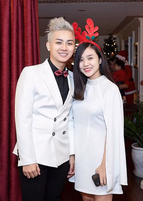 Cặp đôi hiện có 2 cô con gái, một bé gần 2 tuổi và một bé gần 1 tuổi. Ảnh: Khám phá