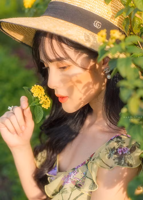 Cũng trong năm 2017, Huyền Trang dự thi Hoa hậu Biển Việt Nam. Tại sân chơi này, cô được xem là ứng viên nặng ký cho ngôi vị cao nhất.