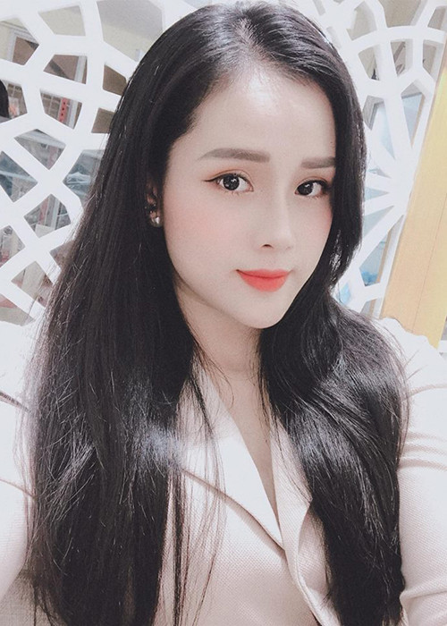 Thế nhưng, Huyền Trang chỉ lọt top 5 cuộc thi Hoa hậu Biển Việt Nam 2017 gây nhiều tiếc nuối.