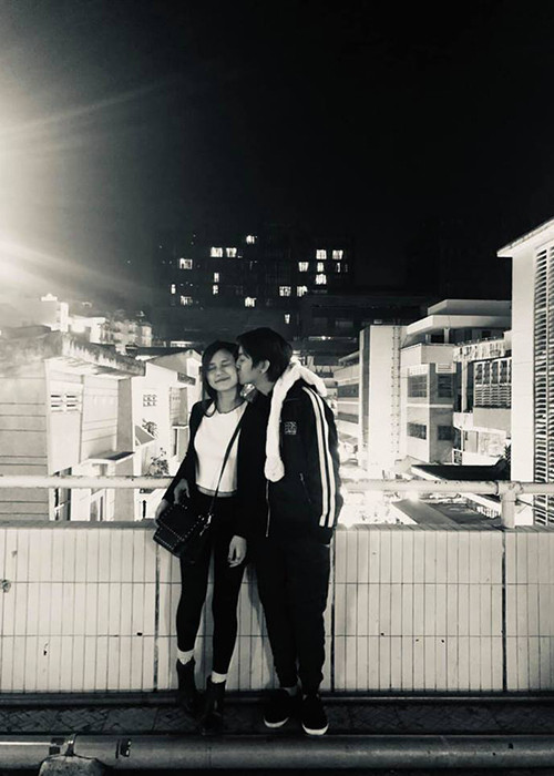 Thời gian rảnh rỗi, Hoài Lâm thường đi du lịch cùng bạn gái.