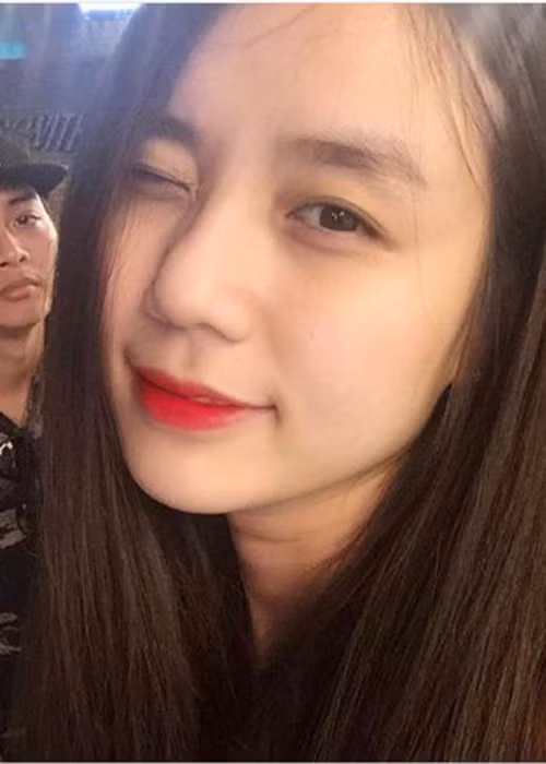 Cuối tháng 2, Hoàng Ngọc rao bán căn hộ hơn 2 tỷ được cho là nơi sống của cô và Hoài Lâm để chuyển qua căn nhà mới rộng hơn.