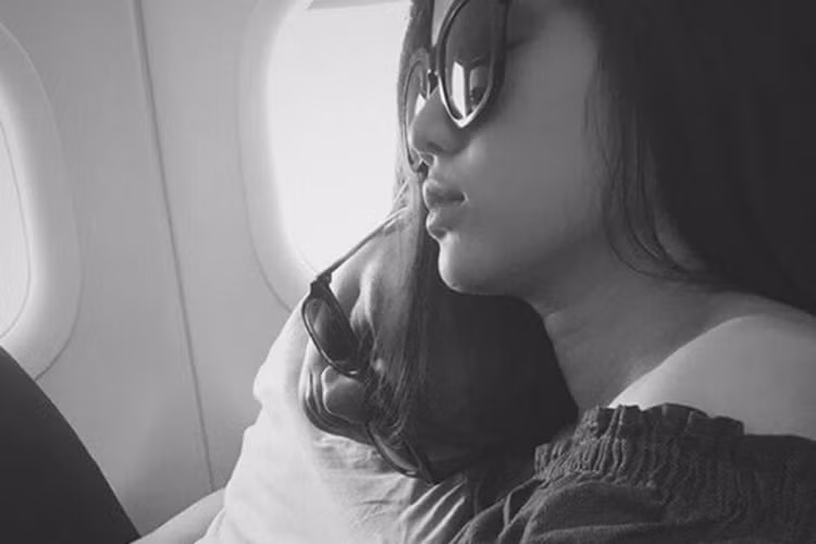  Hoài Lâm nghỉ hát trong 2 năm để dành thời gian nghỉ ngơi và trau dồi âm nhạc. Quyết định này của anh được bạn gái ủng hộ.