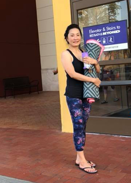 Hồng Đào và Quang Minh đều thích vận động. Trong khi Hồng Đào thích tập yoga thì Quang Minh lại đam mê tập gym.