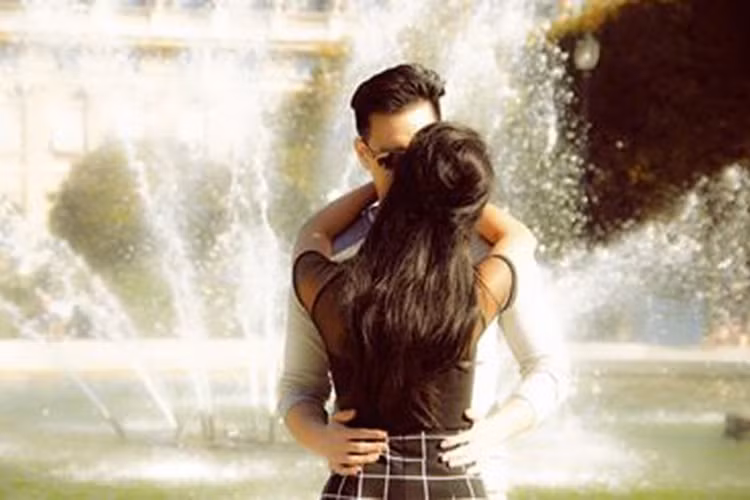 Cặp tình nhân này khiến nhiều người phát ghen bởi tình cảm mặn nồng trong hơn 10 năm gắn bó.