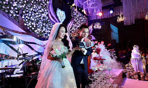 Quy dinh ngat ngheo dam cuoi Cuong Do la: Ngay vui cung lam on ao!-Hinh-2