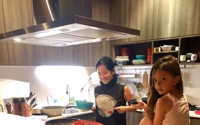 Sao Viet hau ly hon: Ke mua nha “khung”, nguoi bong con ra thue nha 24m2-Hinh-3