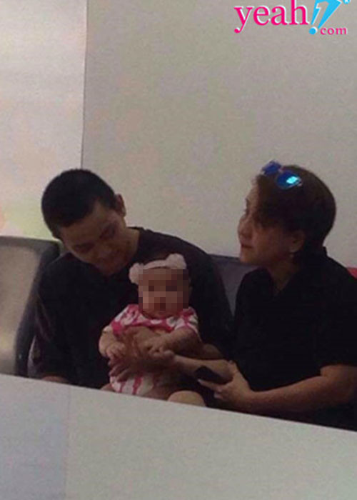 Ngoài ra, Hoài Lâm còn để lộ hình ảnh bên một bé gái vào năm 2018. Vào thời điểm đó, nhiều cư dân mạng nghi vấn, bé gái này là con gái của Hoài Lâm. Ảnh: Yeah1