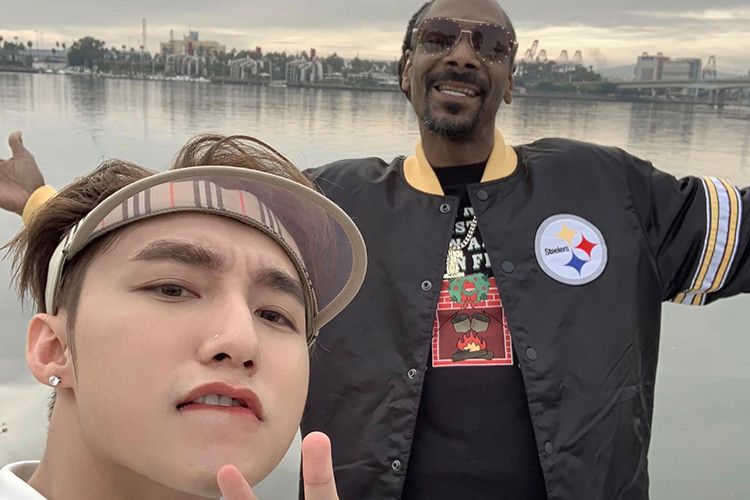 MV “Hãy trao cho anh” của Sơn Tùng M-TP đang gây sốt. Sản phẩm này là sự kết hợp của nam ca sĩ gốc Thái Bình với rapper Snoop Dogg.