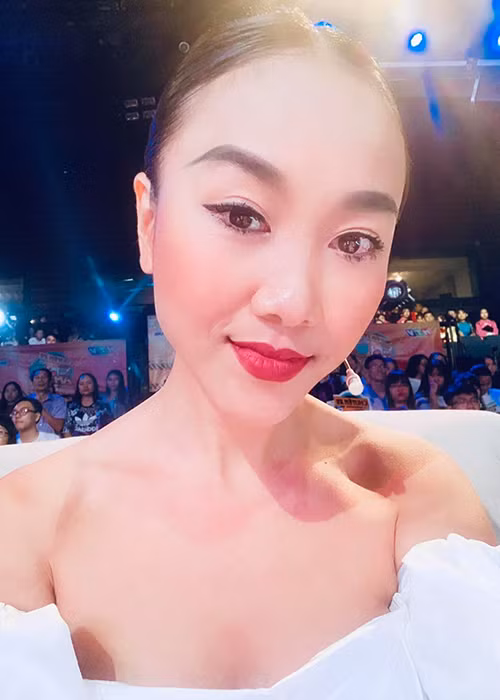 Được chồng chiều chuộng, con gái xinh đẹp ngoan ngoãn, Đoan Trang dường như ngày càng trẻ ra.