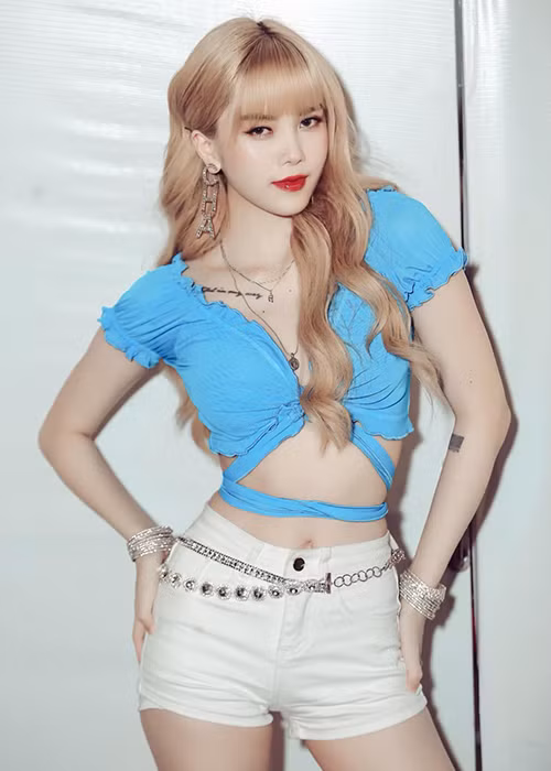 Duong cong gay me cua Thieu Bao Tram bi don yeu Son Tung M-TP