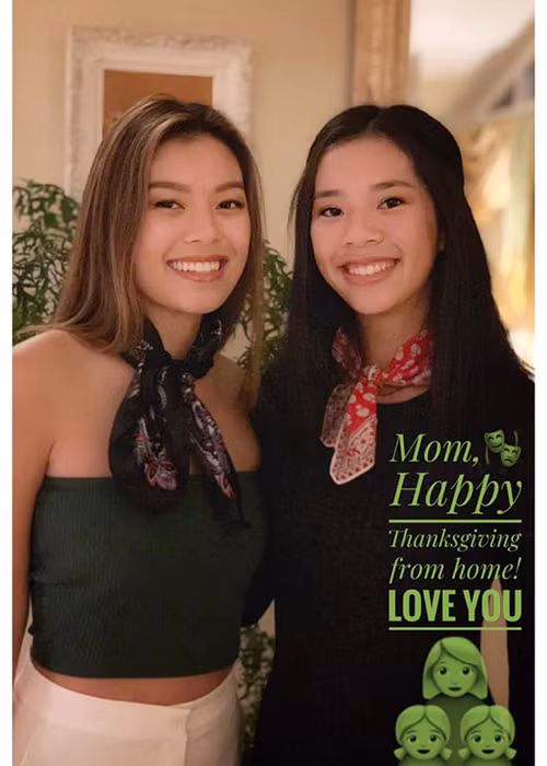 Sophia Minh Châu là con gái thứ hai của Quang Minh và Hồng Đào.