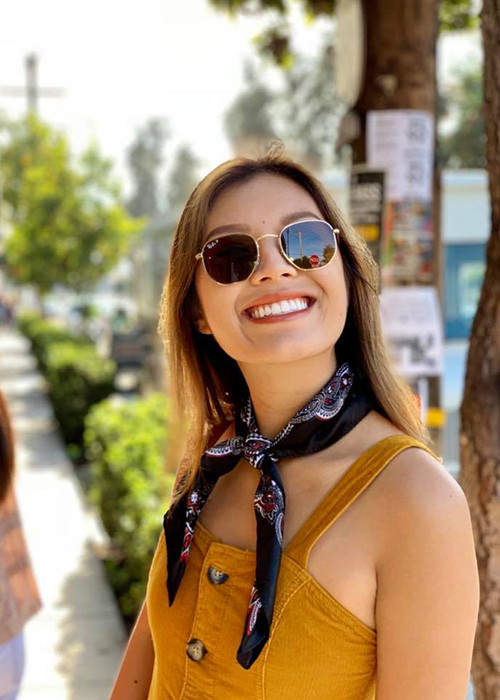 Con gái Quang Minh - Hồng Đào còn sở hữu làn da nâu khỏe khoắn cùng gu thời trang năng động.