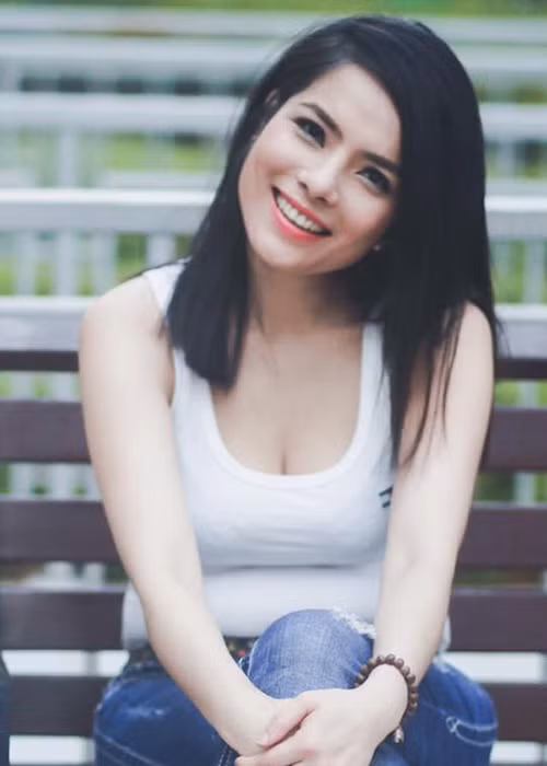 Kiều Thanh còn cho biết, chính vợ cả giao chồng cho cô, đến nay, mối quan hệ giữa cô và vợ cả cũng rất tốt đẹp, yêu thương nhau.