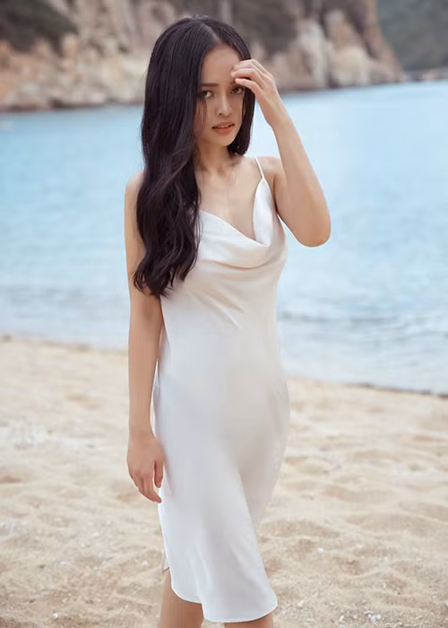 Giống Tường Linh, Thanh Trúc bị lừa làm người thứ 3. Đến khi mang bầu, Thanh Trúc mới biết yêu nhầm người đàn ông đào hoa, đã có vợ.