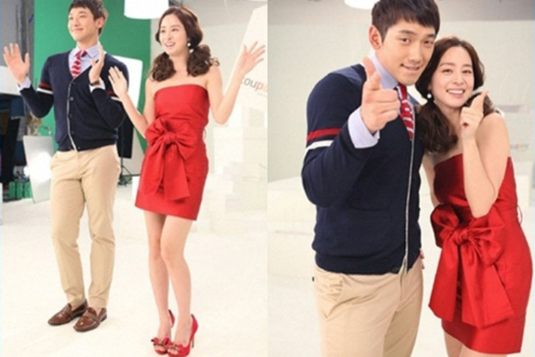 Năm 2011, Kim Tae Hee - Bi Rain gặp nhau trên phim trường quay quảng cáo. Điều bất ngờ, cả hai tỏ ra vô cùng nhút nhát như thể đang đi hẹn hò giấu mặt.