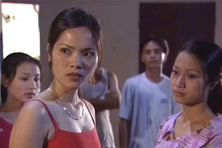 Khi vào vai Trà "cave", Kiều Thanh diễn hoàn toàn bằng bản năng. Ngoài ra, trong quá trình quay, cô còn được đạo diễn giúp đỡ nên vai diễn trở nên tròn trịa hơn. Ảnh: Thế giới trẻ