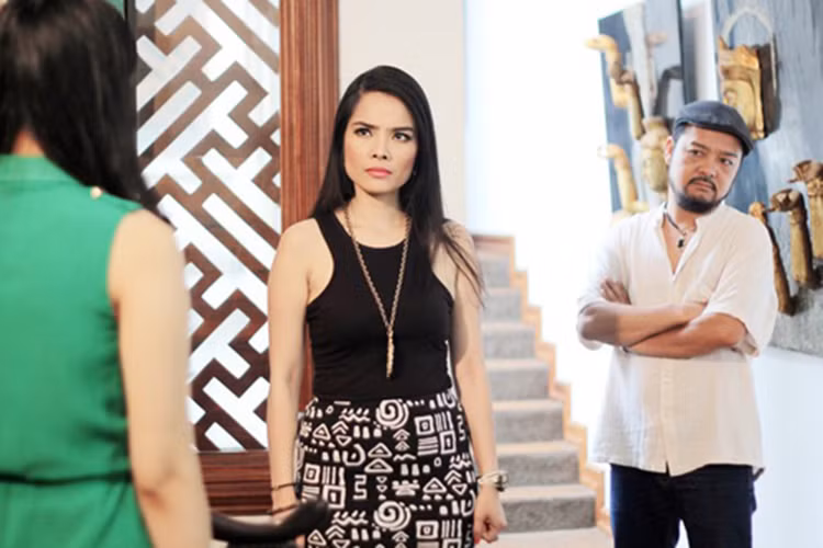 Sau "Phía trước là bầu trời", Kiều Thanh đóng nhiều bộ phim truyền hình như “Dòng sông phẳng lặng”, “Cảnh sát hình sự”, “Khi đàn chim trở về”, “Những giấc mơ dài”, “7 ngày và một đời”, “Tìm lại chính mình”, “Cuồng phong”, “Vệt nắng cuối trời”, “Đàn trời”. Ảnh: Dân Việt