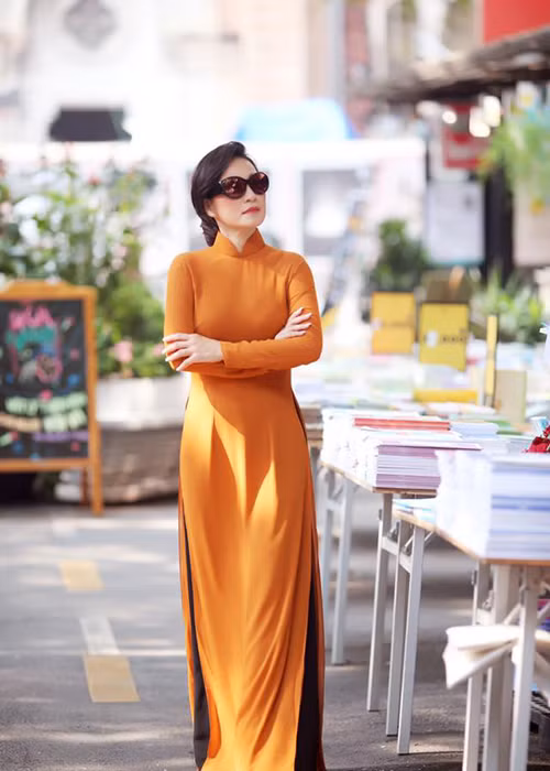 Nữ nghệ sĩ mong chuyện không vui của ngày hôm qua được khép lại và cuộc sống hôm nay nhất định sẽ thú vị hơn nhiều với những người thân thương xung quanh mình.