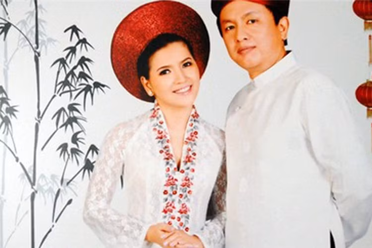 “Tôi đang cố gắng xóa bỏ khoảng cách đó bằng cách xem phim Hàn Quốc. Qua đó tôi sẽ hiểu thêm về tính cách đàn ông và các bà mẹ ở Hàn Quốc”, Ngọc Trinh chia sẻ. Ảnh: Yan