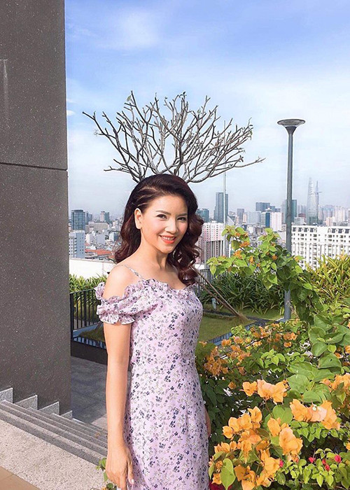 “Tôi luôn trấn an bản thân và ông xã để hai vợ chồng không đổ lỗi cho nhau. Giờ tôi chăm chỉ đi làm, sống lạc quan, chuyện gì đến sẽ đến", Ngọc Trinh cho hay.