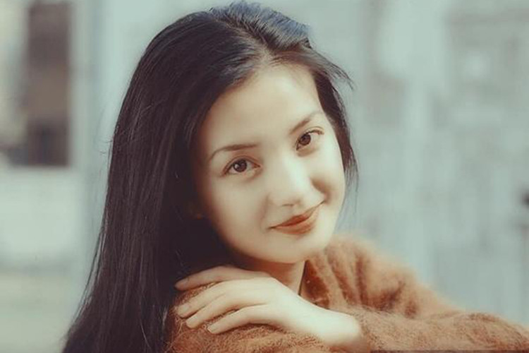 Nhan sắc thời thanh xuân của Triệu Vy khiến bao chàng trai say đắm, trong đó có cả Huỳnh Hiểu Minh.