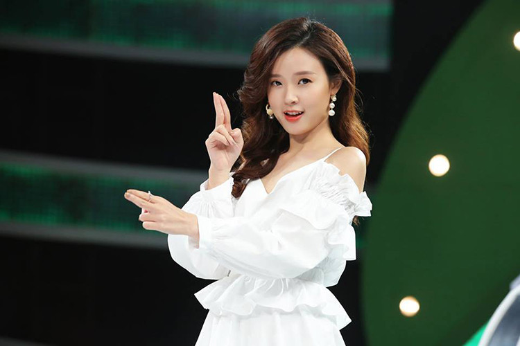 Midu hoàn toàn tự chủ cuộc sống, không cần có đại gia bên cạnh.