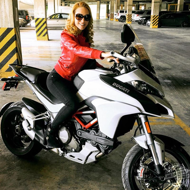 Không chỉ giỏi giang, mạnh mẽ, cô gái này còn sở hữu ngoại hình “chuẩn không cần chỉnh” với gương mặt sắc nét và thân hình bốc lửa. Ảnh: Mediadrumworld.