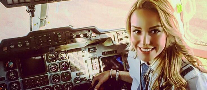 Malin Rydqvist cho biết thêm nhờ tính chất công việc được bay lượn “như chim”, cô có nhiều cơ hội đặt chân tới những vùng đất mới lạ. Cũng vì thế, cô lại được thỏa sức tạo dáng trong những khung cảnh nên thơ và hùng vĩ ở khắp mọi nơi trên thế giới. Ảnh: Instagram.