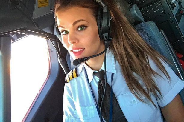 Malin Rydqvist, 30 tuổi, là một phi công lái máy bay Boeing 737 đến từ Thụy Điển và làm việc tại Croatia. Ảnh: Mirror.