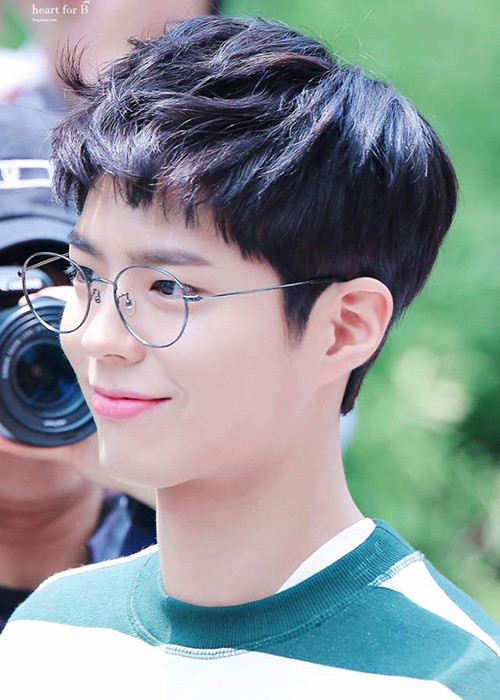 Vào cuối tháng 1/2019, nam diễn viên không còn tương tác với Song Hye Kyo.