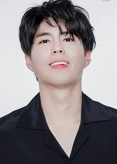 Năm 2016, Park Bo Gum tiếp tục gặt hái thành công khi đóng phim "Mây họa ánh trăng" cùng Kim Yoo Jung.