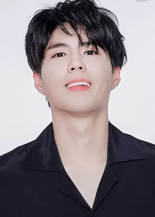 Năm 2016, Park Bo Gum tiếp tục gặt hái thành công khi đóng phim "Mây họa ánh trăng" cùng Kim Yoo Jung.