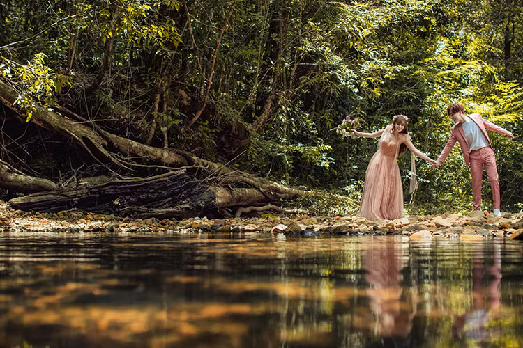 Kin Nguyễn không bận tâm chuyện Thu Thủy từng qua một lần đò và có một cậu con trai riêng.