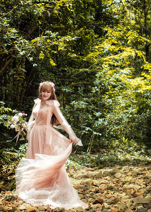 Giọng ca "Viên kẹo ngọt" không giấu được niềm hạnh phúc trước ngày lên xe hoa.