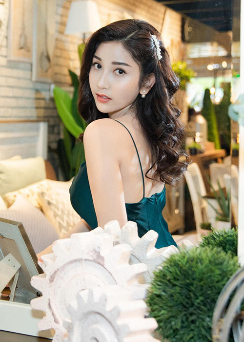 Angelploy sở hữu nhan sắc ngọt ngào, quyến rũ.