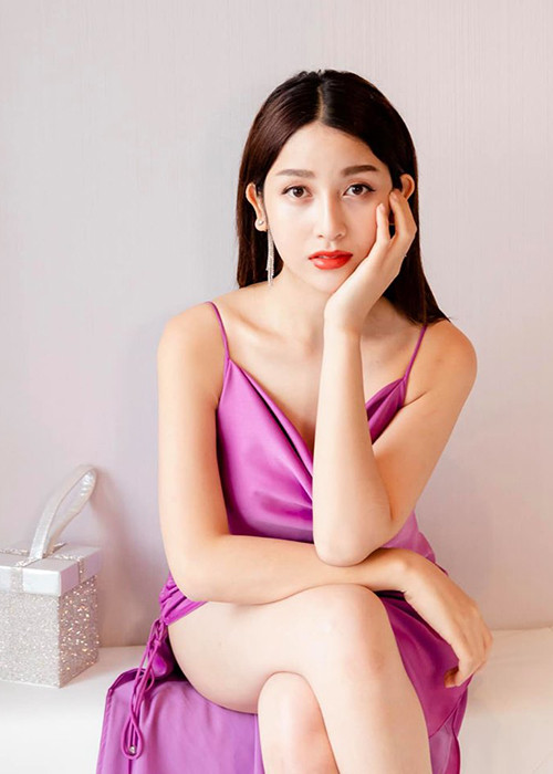 Được biết, Angelploy mang 4 dòng máu Việt Nam - Thái Lan - Lào và Đức.