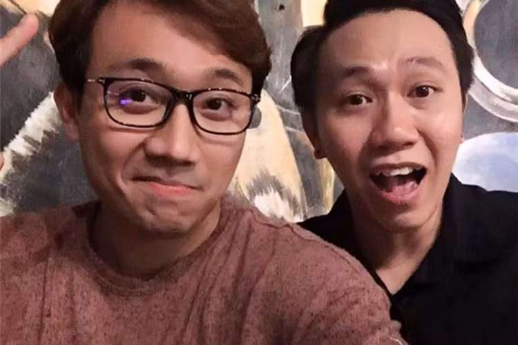 Trong các chương trình, Trấn Thành luôn nhiệt tình mai mối Anh Đức cho các nghệ sĩ nữ của showbiz Việt và các nữ thí sinh.