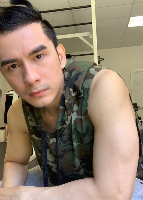 Người hâm mộ khen ngợi Đan Trường có vóc dáng chuẩn hơn thời còn trẻ.