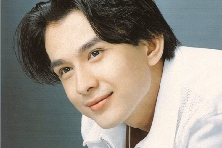 Khi bước chân vào showbiz, nam ca sĩ Đan Trường được chú ý vì giọng hát ngọt như mía lùi. Ảnh: Zing