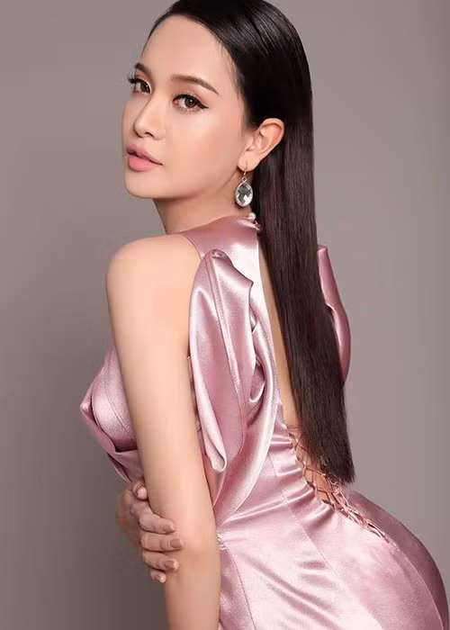 Dep nhu Ngoc Trinh, co gai chuyen gioi van bi loai khoi HHHV VN