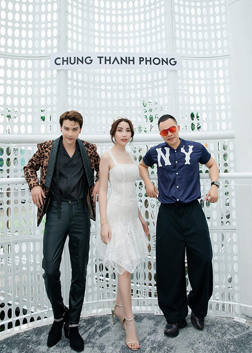 Gần đây, Angelploy và Khắc Tiệp liên tục thả thính nhau trên mạng xã hội khiến cư dân mạng đặt nghi vấn cả hai hẹn hò.