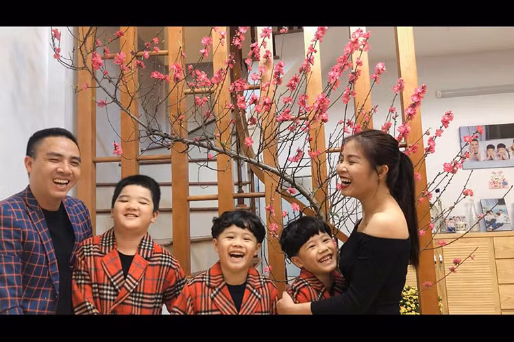 Cuối năm 2018, Hoàng Linh và Mạnh Hùng giận hờn nhau nhưng sau đó nhanh chóng làm lành.