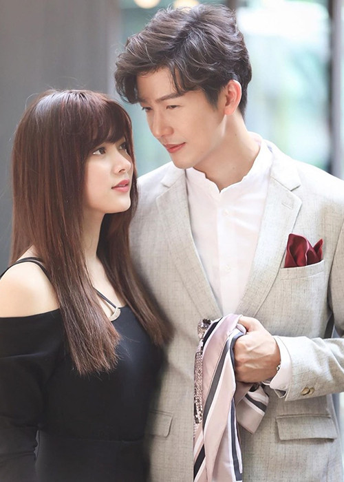 Loat scandal gay chan dong cua nu chinh “Chiec la cuon bay”