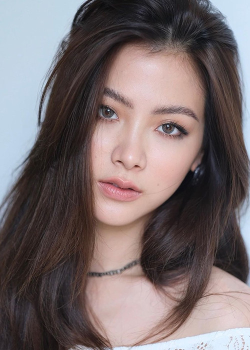 Là diễn viên triển vọng nhưng Baifern Pimchanok từng vướng không ít lùm xùm đời tư.