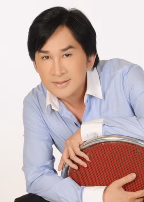 Năm 2016, số tiền, vàng, ngoại tệ trong két sắt trị giá hàng tỷ đồng của nghệ sĩ Kim Tử Long cũng không cánh mà bay. Ảnh: Phụ nữ Việt Nam