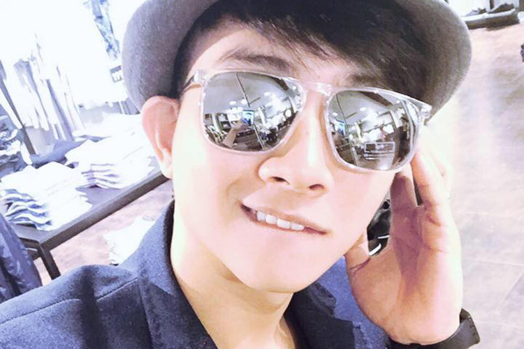 Khi mới bước chân vào showbiz, Hoài Lâm đã điển trai như hot boy.