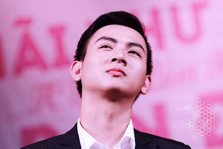 Năm 2018, Hoài Lâm bất ngờ tuyên bố tạm nghỉ hát 2 năm khiến dư luận xôn xao.